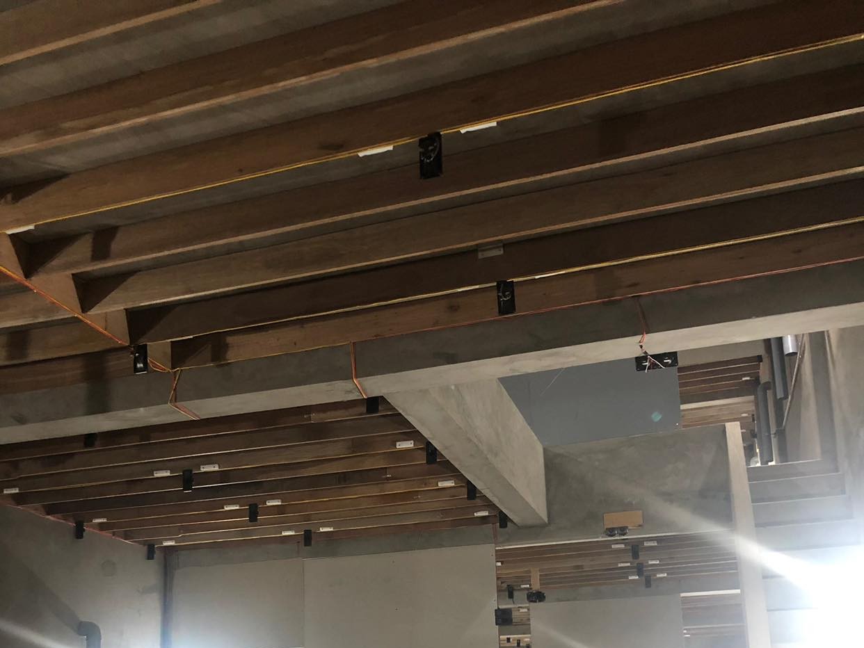 Cách sử dụng dung dịch trị mốc gỗ nhà yến hiệu quả