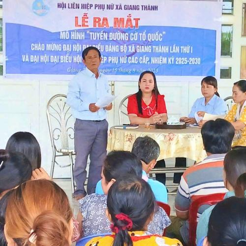 Giang Thành: Rực Rỡ “Tuyến Đường Cờ Tổ Quốc” Chào Mừng Đại Hội