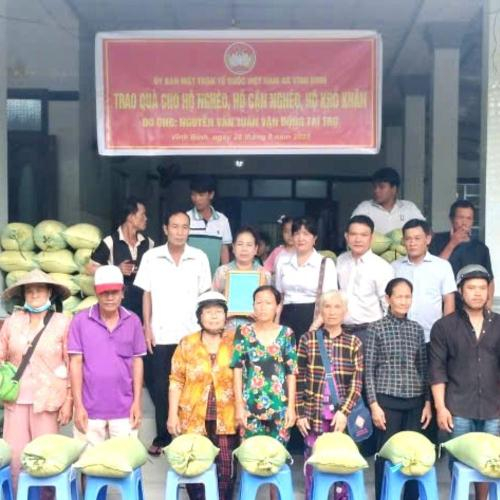 Vĩnh Bình: Trao 200 Suất Quà Cho Hộ Nghèo, Hộ Khó Khăn